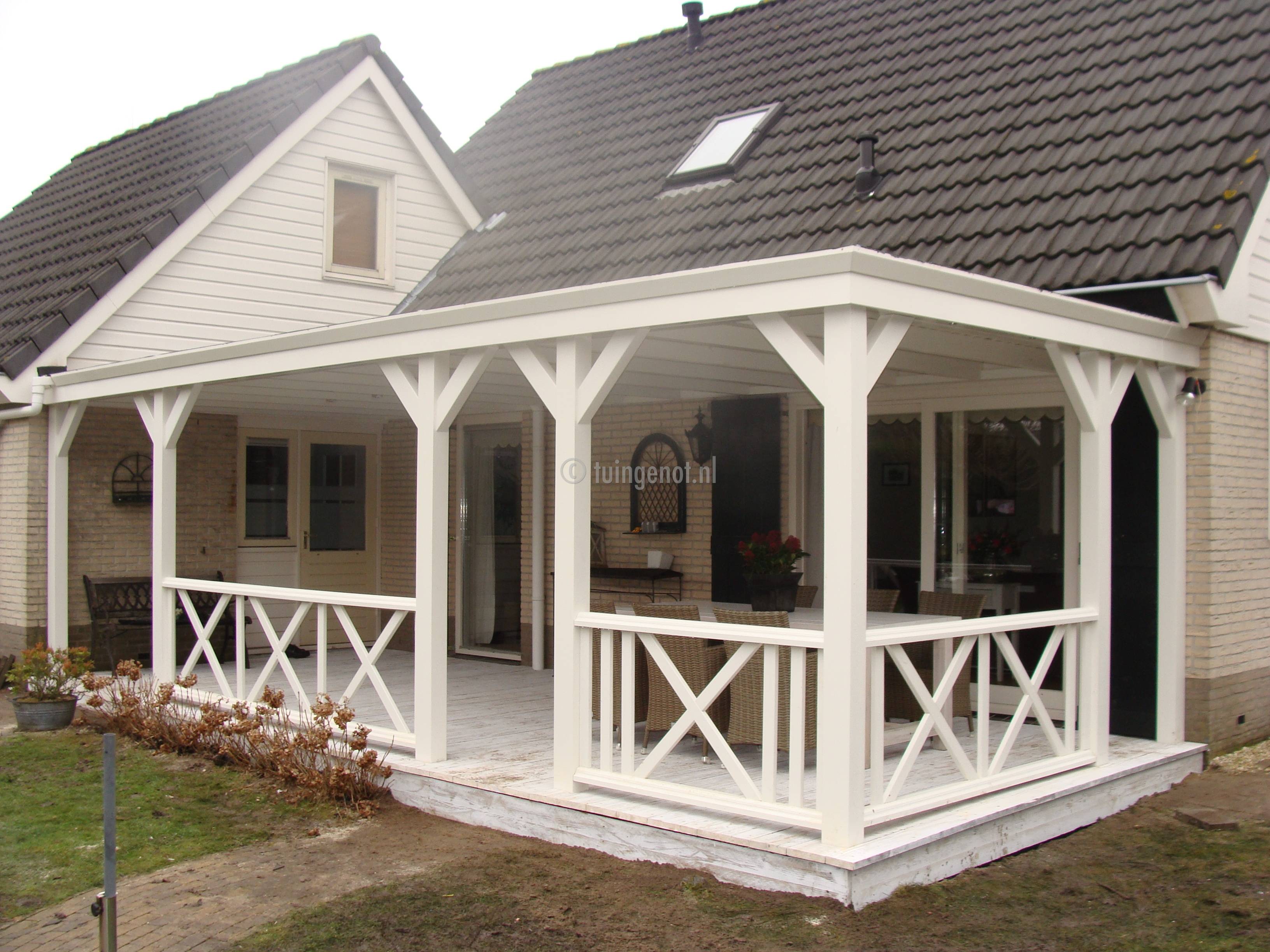 Tuingenot: 88.houten veranda