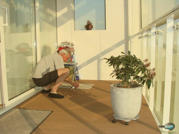 vlonder_schoonmaak_olievlek.jpg
